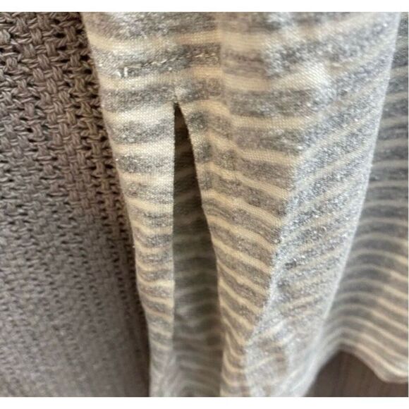 Eileen Fisher women’s striped long sleeve, gray and white top size XS - Picture 4 of 5